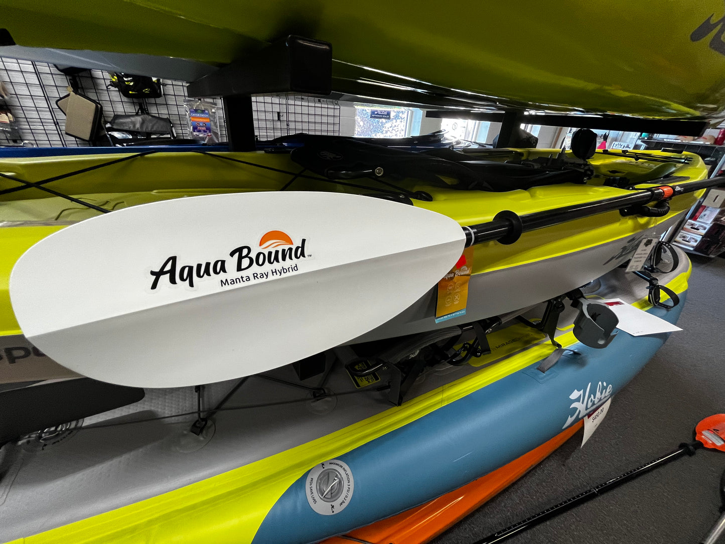 Aquabound Manta Ray Hybrid Carbon Paddle Posi-Lok 2pc.