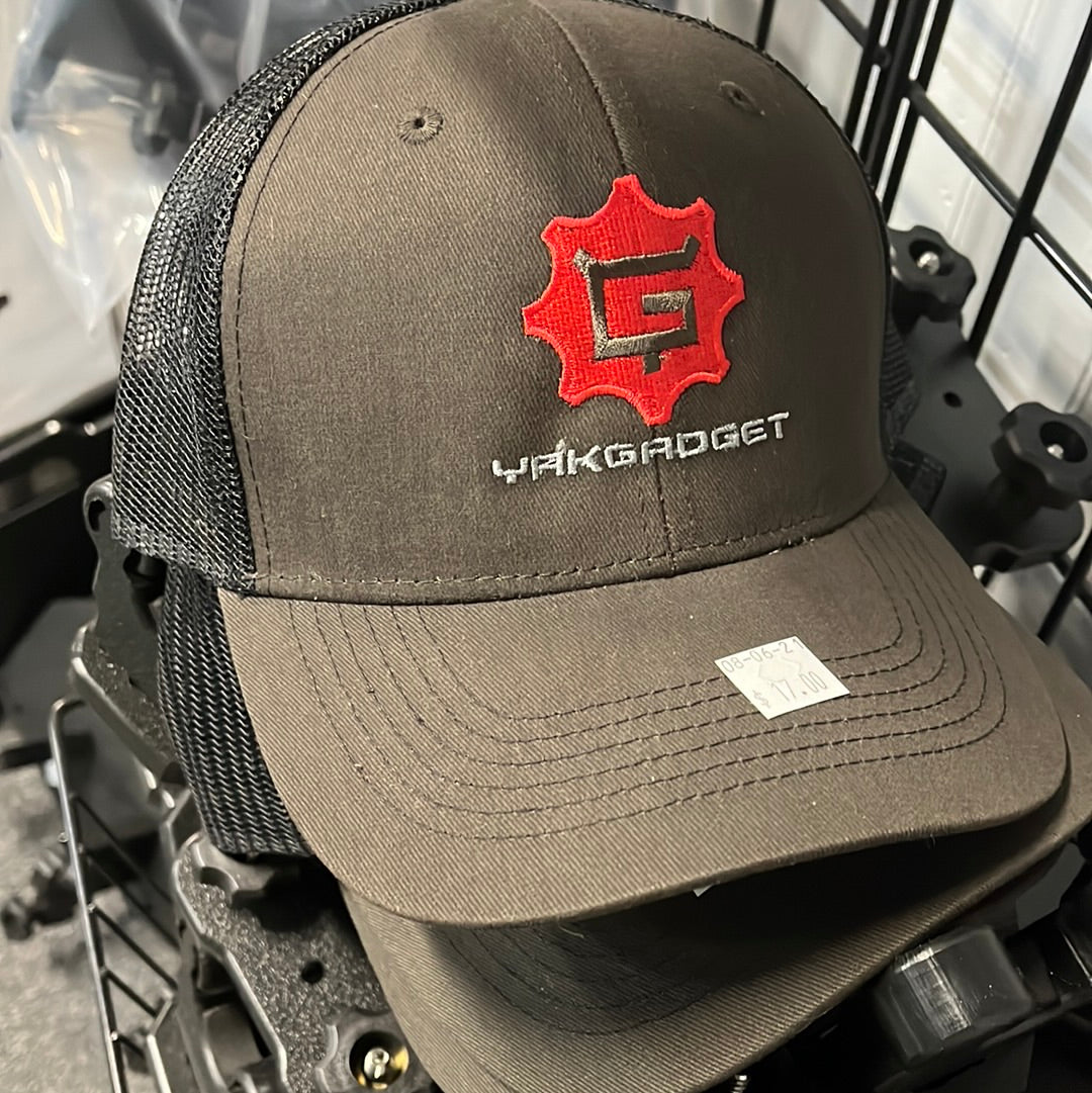 yak gadget charcoal trucker hat