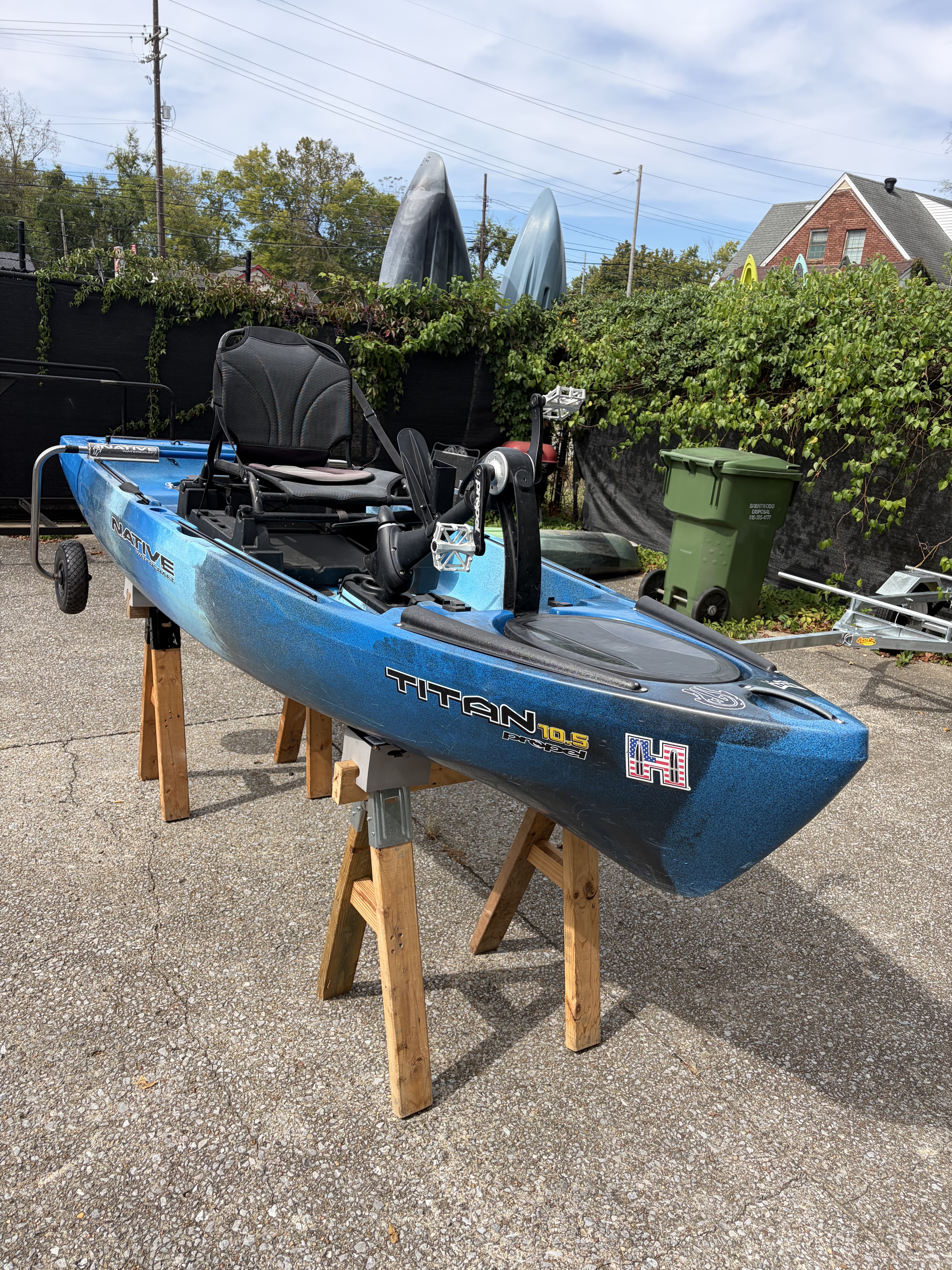 Used Native Titan 10.5 Blue W Wheels